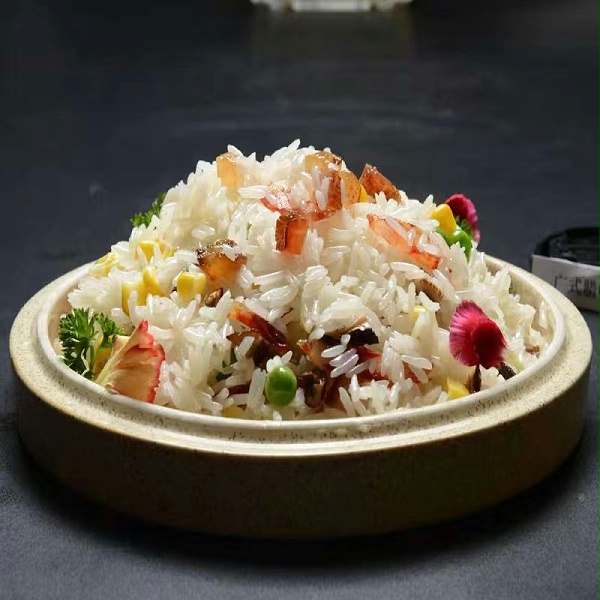 广式腊味炒饭；火腿蛋炒饭