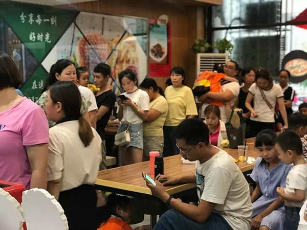 餐饮市场红海一片，她为何能八家门店同时盈利，机遇面前彰显魄力
